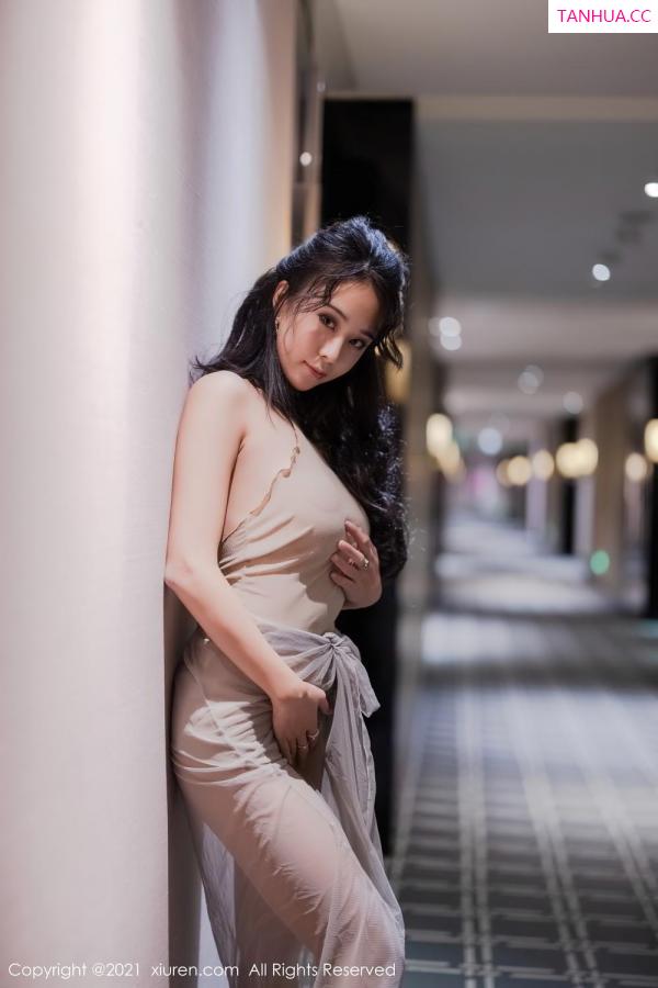 刘艺蕾  小姐姐蓝夏Akasha 轻透服饰凹凸动人第5张图片